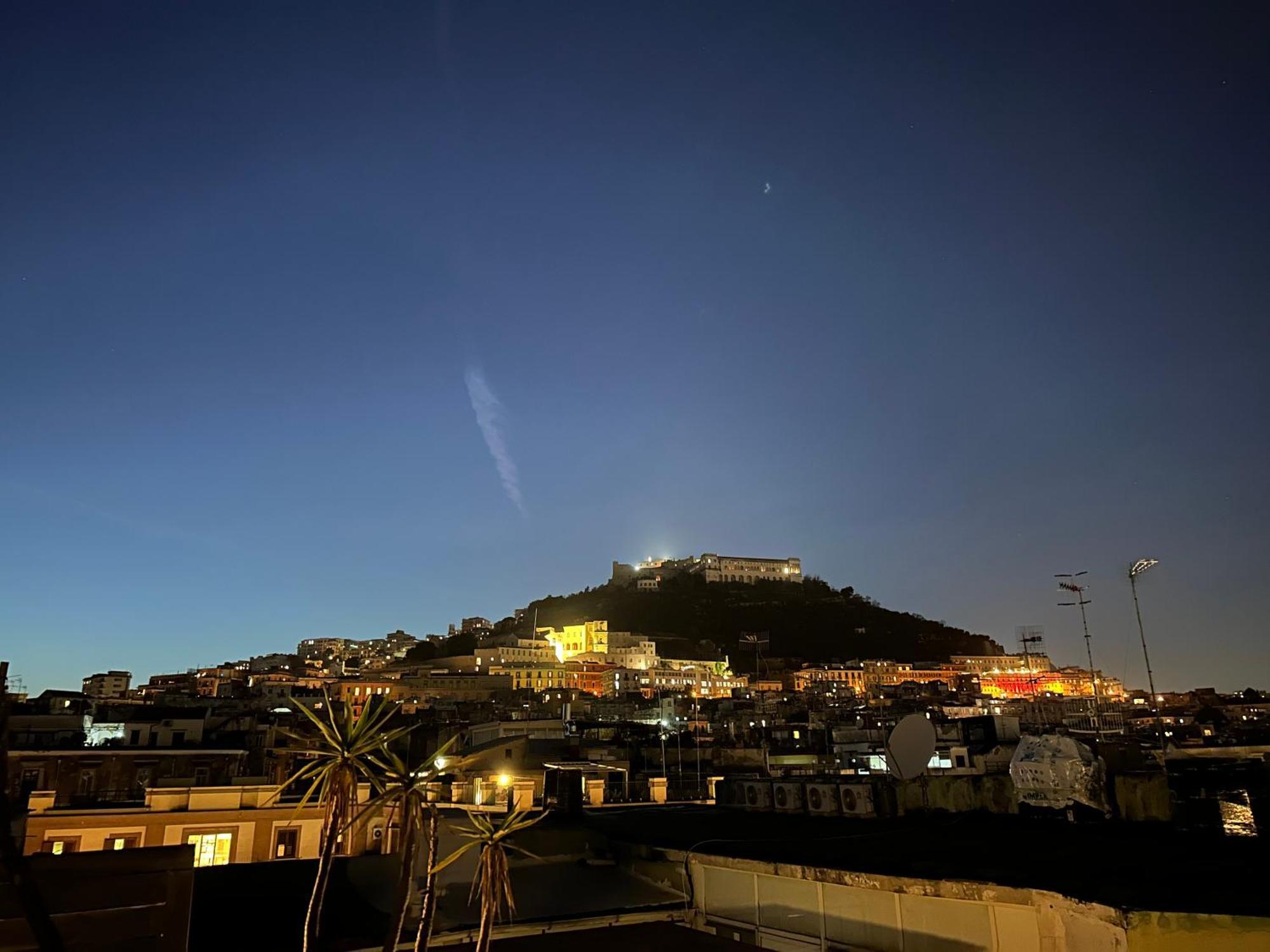 Casa Rossini Apartments เนเปิลส์ ภายนอก รูปภาพ