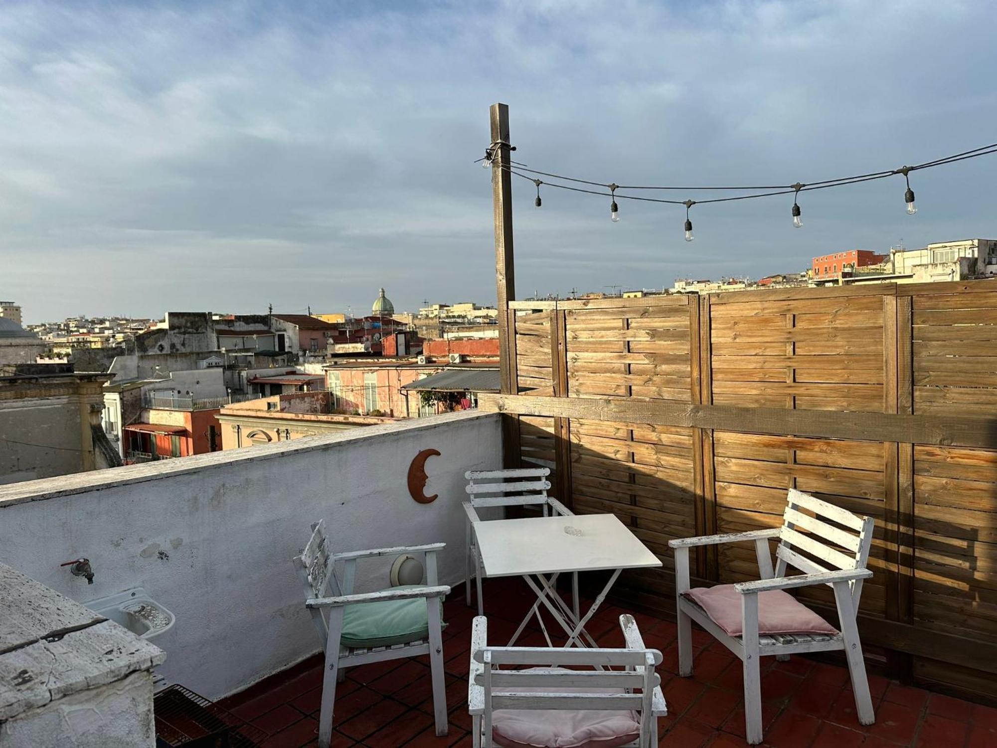 Casa Rossini Apartments เนเปิลส์ ภายนอก รูปภาพ