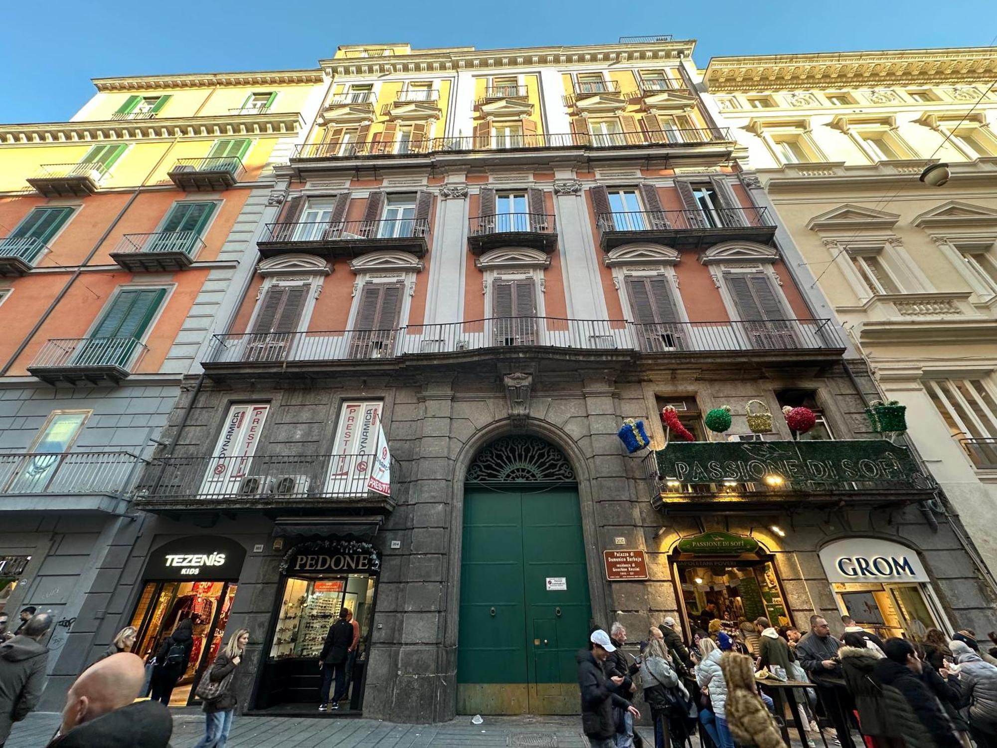 Casa Rossini Apartments เนเปิลส์ ภายนอก รูปภาพ